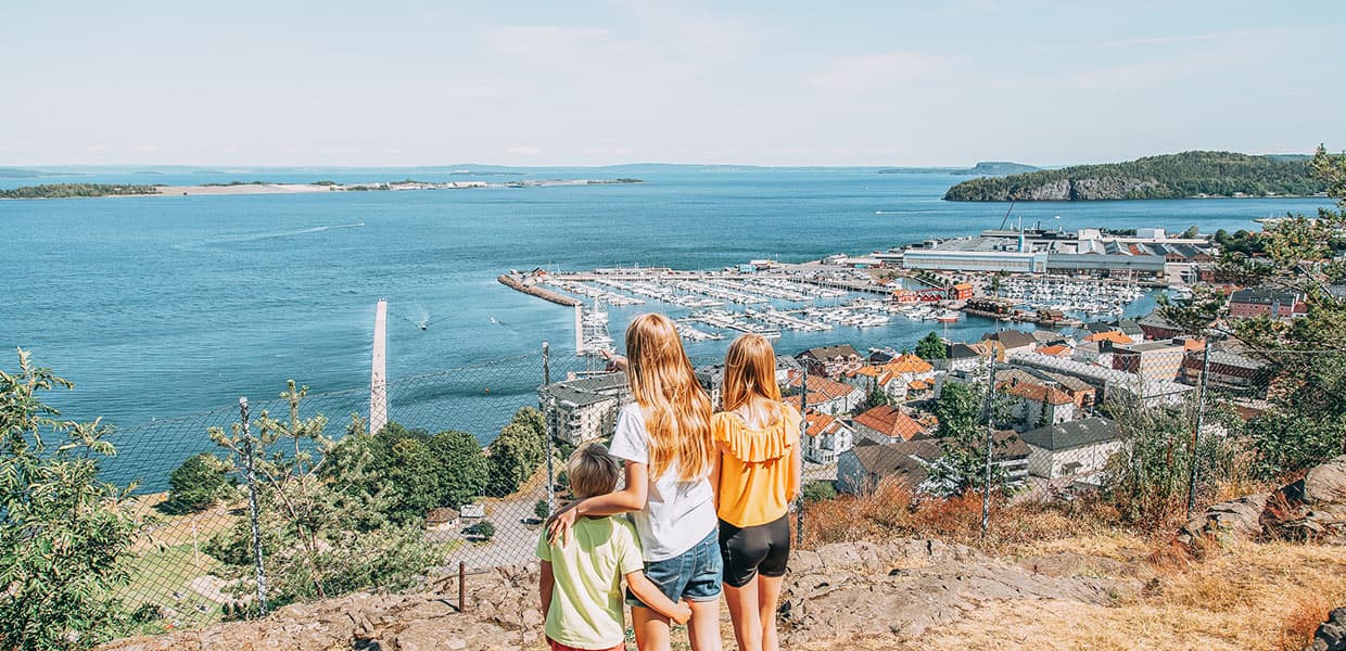 Utsikt over havna i Holmestrand